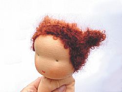 Μαλλιά από μοχέρ ιδανικά για κούκλες